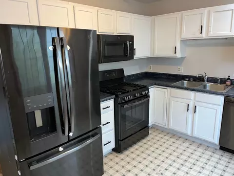 1221 Beacon Hill Ct, Normal, IL 61761 photo 7