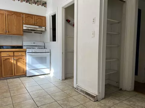 903 W College Ave, Normal, IL 61761 photo 6