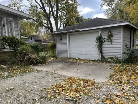 903 W College Ave, Normal, IL 61761 photo 32