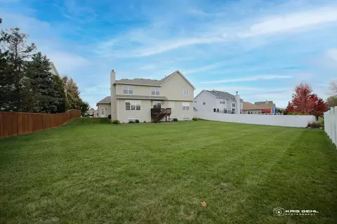 2403 Eisenhower Blvd, Mchenry, IL 60051 photo 27