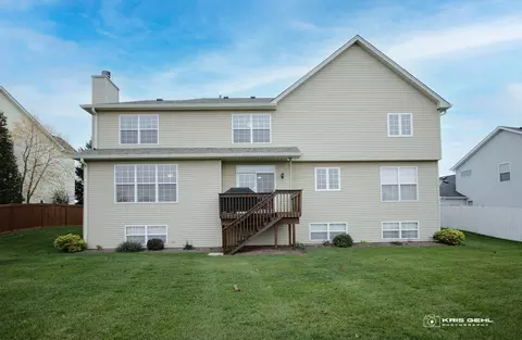 2403 Eisenhower Blvd, Mchenry, IL 60051 photo 26