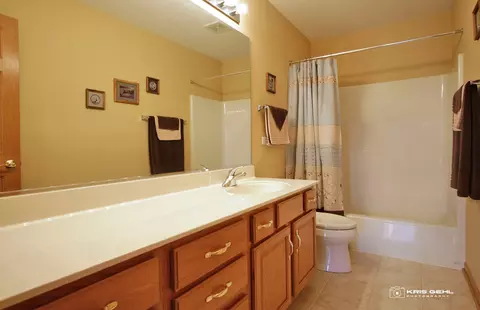 2403 Eisenhower Blvd, Mchenry, IL 60051 photo 22