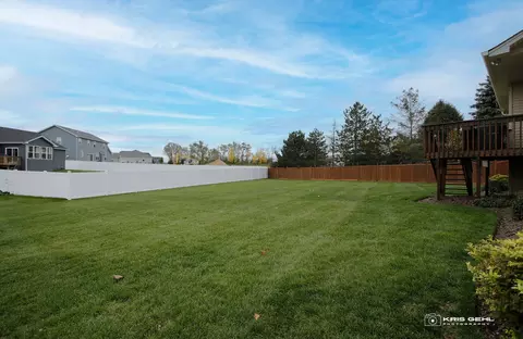 2403 Eisenhower Blvd, Mchenry, IL 60051 photo 25