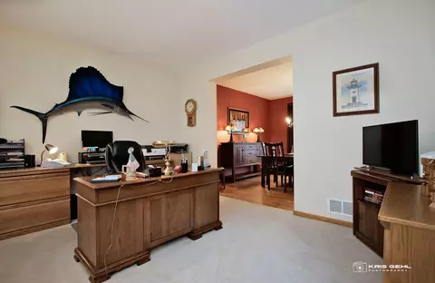 2403 Eisenhower Blvd, Mchenry, IL 60051 photo 4