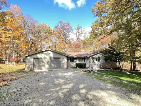278 Winter Haven Dr, Varna, IL 61375