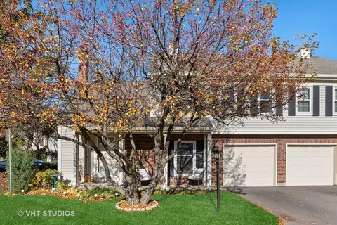 2559 College Hill Cir #21, Schaumburg, IL 60173