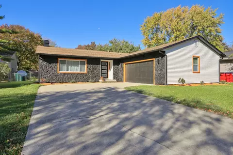 1817 Sadler Dr, Champaign, IL 61821