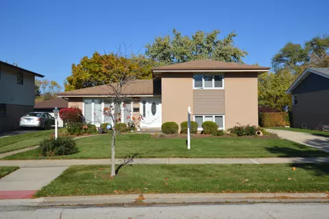 7632 Palma Ln, Morton Grove, IL 60053