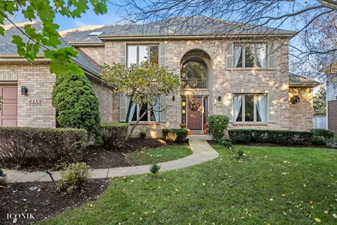 6453 Bobby Jones Ln, Woodridge, IL 60517