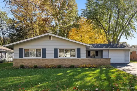606 Harmony Dr, North Aurora, IL 60542