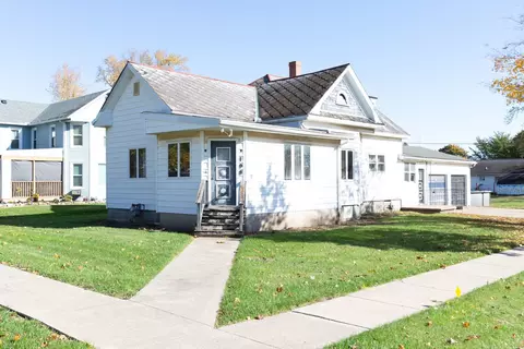 108 S Jackson St, Flanagan, IL 61740
