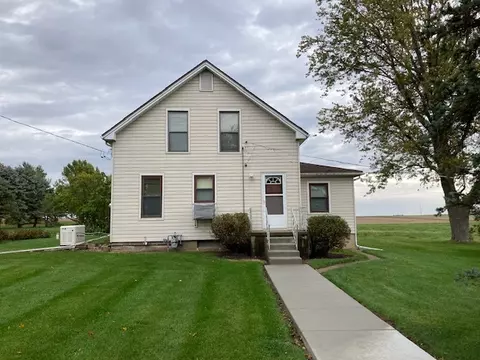 5804 Academy St, Mcnabb, IL 61335