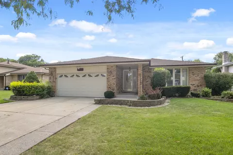 830 Academy Ave, Matteson, IL 60443