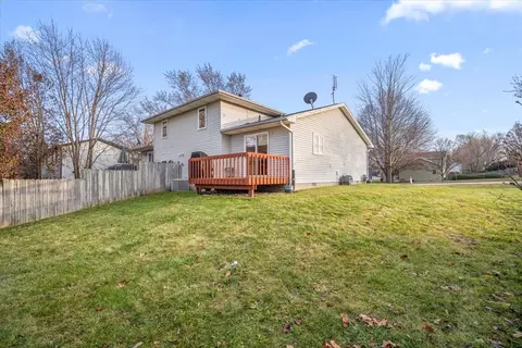 2402 Arrowhead Dr, Bloomington, IL 61704 photo 20