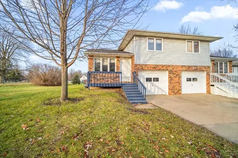 2402 Arrowhead Dr, Bloomington, IL 61704 photo 21