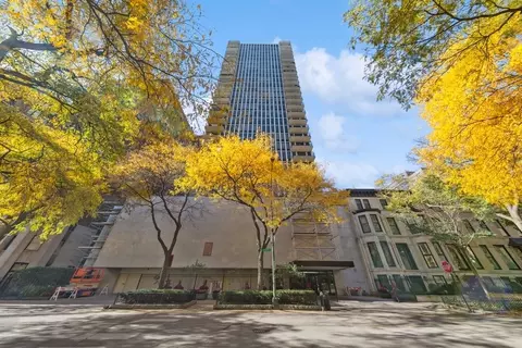 1230 N State Pkwy #18C, Chicago, IL 60610