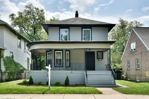 6438 33rd St, Berwyn, IL 60402