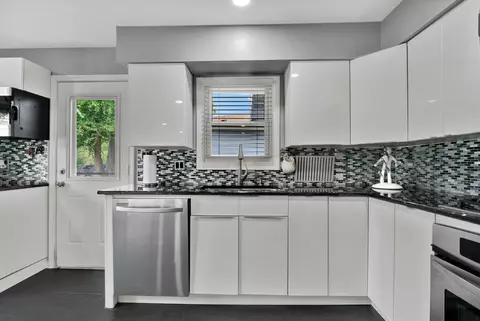 626 W Lake Manor Dr, Addison, IL 60101 photo 8