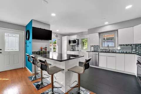 626 W Lake Manor Dr, Addison, IL 60101 photo 9