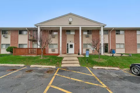 690 Marilyn Ave #109, Glendale Heights, IL 60139