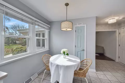 1500 E Geneva Rd, Wheaton, IL 60187 photo 10