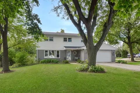 1500 E Geneva Rd, Wheaton, IL 60187 photo 2
