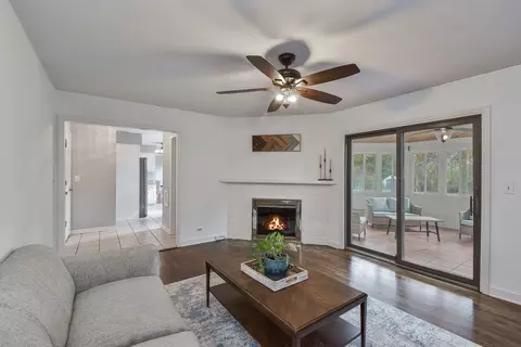 1500 E Geneva Rd, Wheaton, IL 60187 photo 12