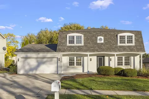 881 Marston Ct, Glen Ellyn, IL 60137