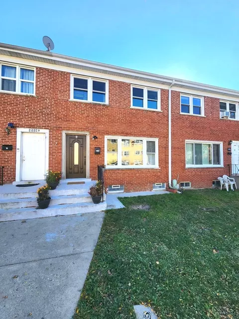 9559 Sumac Rd #C, Des Plaines, IL 60016