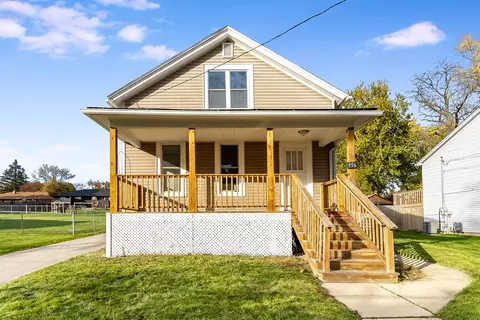 956 Rural St, Aurora, IL 60505