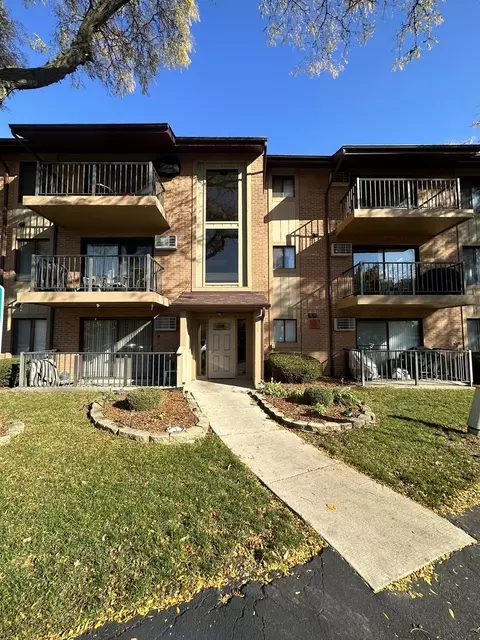 7018 W 110th St #6, Worth, IL 60482