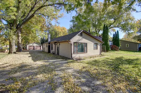 1909 Mcneil Rd, Rock Falls, IL 61071