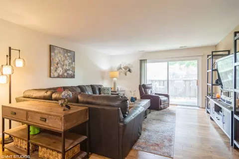 4412 Euclid Ave #1C, Rolling Meadows, IL 60008 photo 2