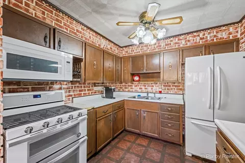 195 Washington Blvd, Hoffman Estates, IL 60169 photo 7