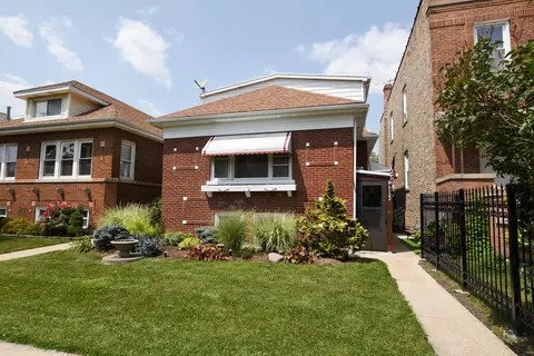 5122 W Deming Pl, Chicago, IL 60639