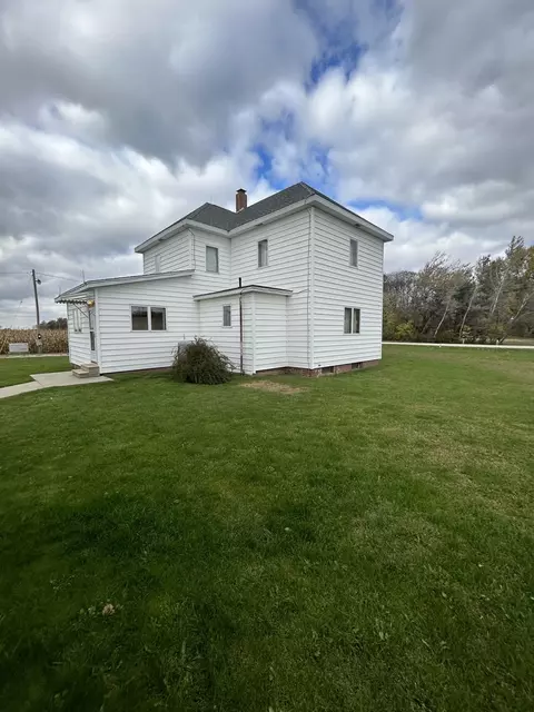 5512 E 2950 North Rd, Potomac, IL 61865 photo 2