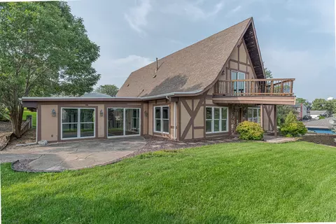 4329 Pinehurst Ct, Crown Point, IN 46307 photo 3