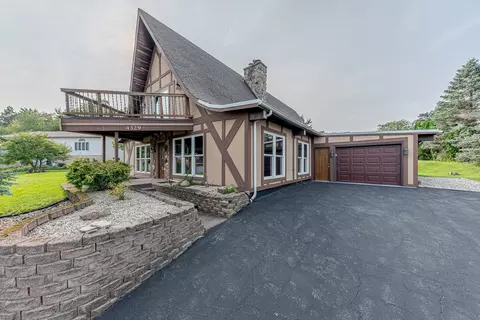 4329 Pinehurst Ct, Crown Point, IN 46307 photo 2