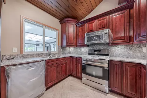 4329 Pinehurst Ct, Crown Point, IN 46307 photo 13
