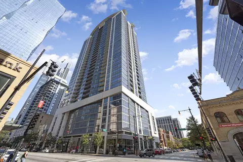 100 E 14th St #1009, Chicago, IL 60605