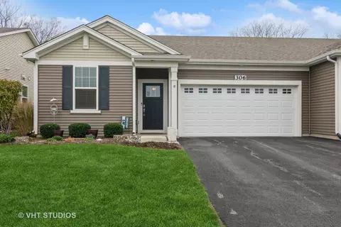 306 Sussex Ln, North Aurora, IL 60542