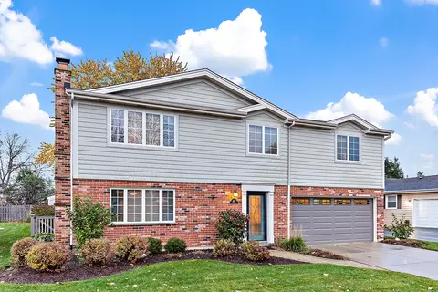 415 N Joyce St, Lombard, IL 60148