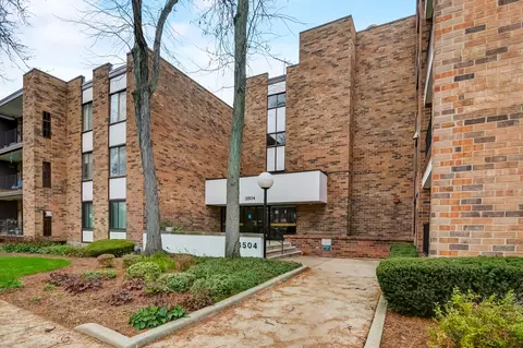 3504 Lakeview Dr #108, Hazel Crest, IL 60429