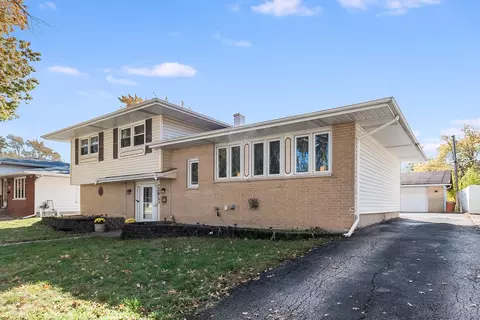2813 192nd St, Lansing, IL 60438
