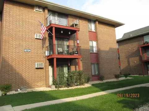 15724 Terrace Dr #3, Oak Forest, IL 60452