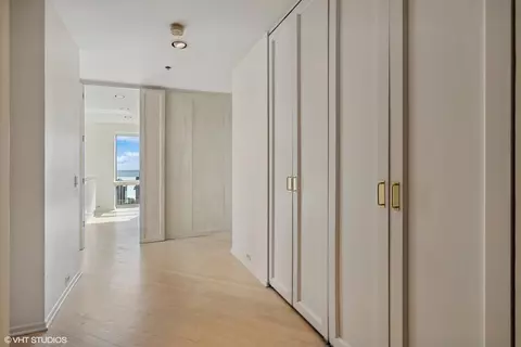 100 E Huron St #2003, Chicago, IL 60611 photo 3