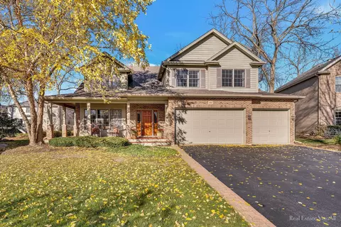 442 Giles Ct, Bartlett, IL 60103