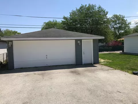 17829 School St, Lansing, IL 60438 photo 3