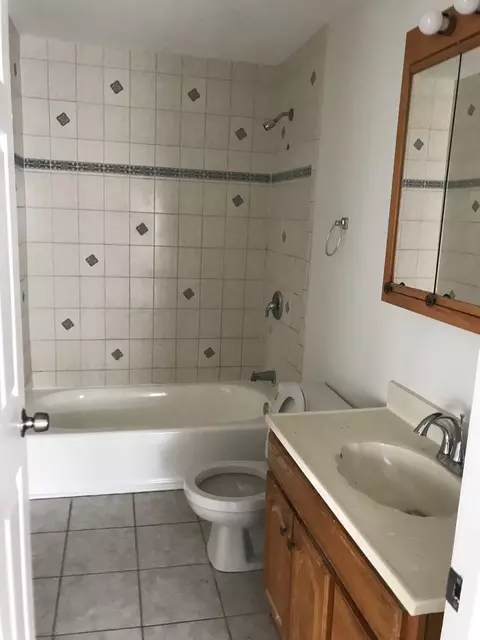 17829 School St, Lansing, IL 60438 photo 8