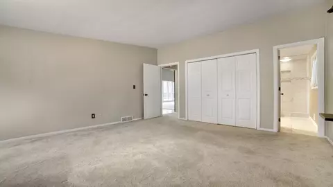 7712 Bond Dr, Roscoe, IL 61073 photo 24